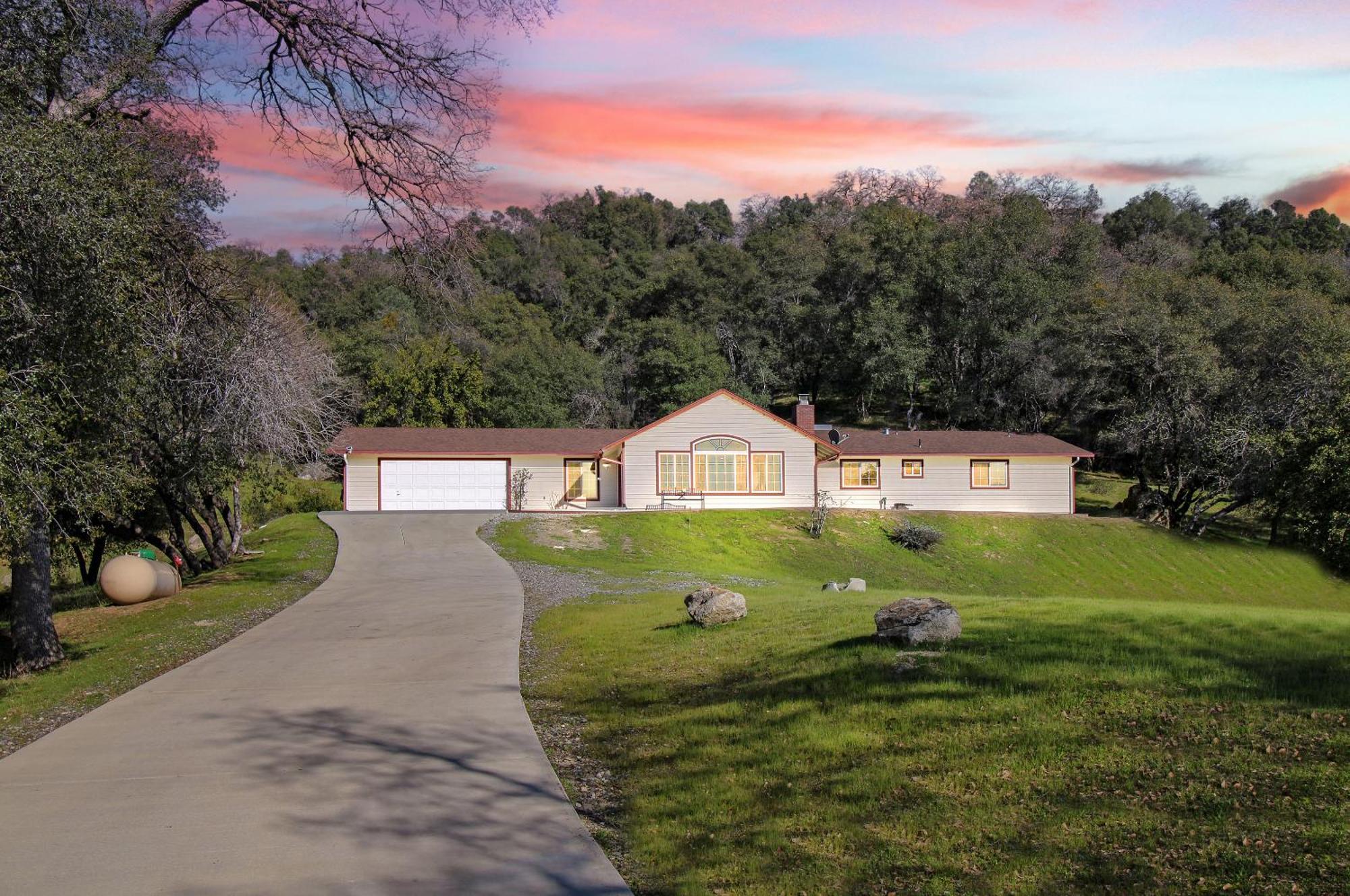 Villa Near Yosemite & Bass Lake W/Hot Tub/Evcharge 오크허스트 외부 사진
